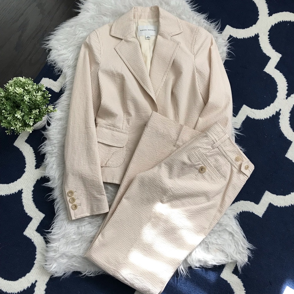 [SOLD] Banana Republic Tan Striped Pants - Picture 7 of 7